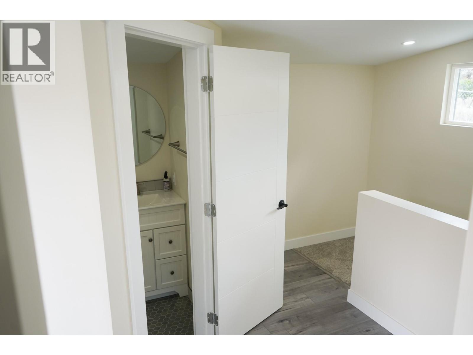 1091 COLLINS Road, Cache Creek