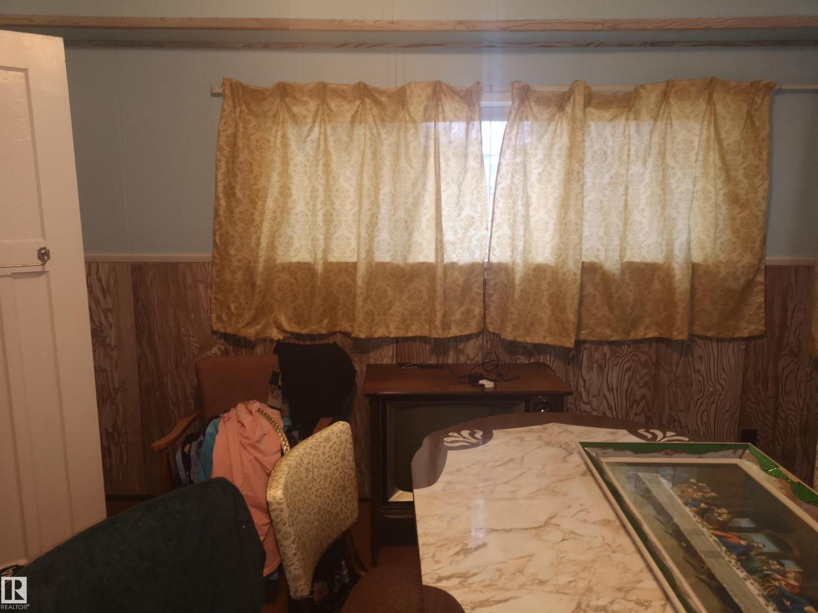 8751 76 AV NW NW — photo 52