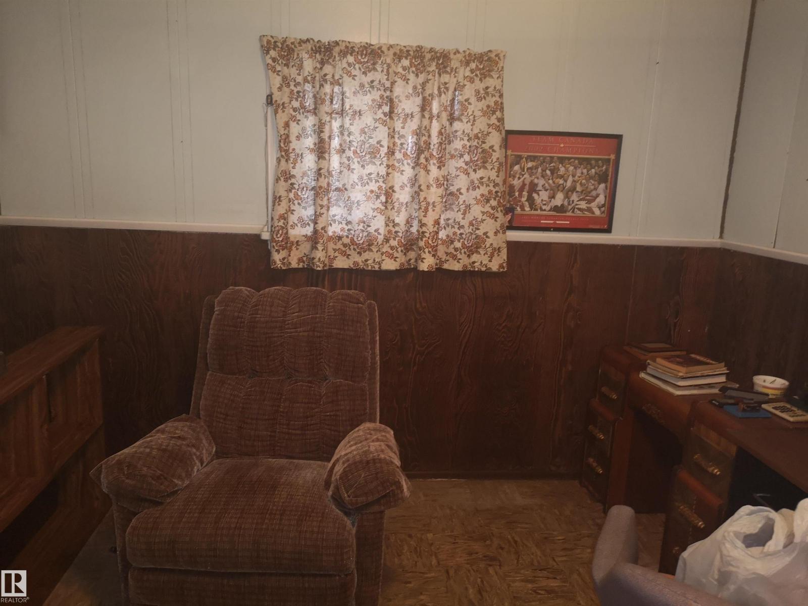 8751 76 AV NW NW — photo 59