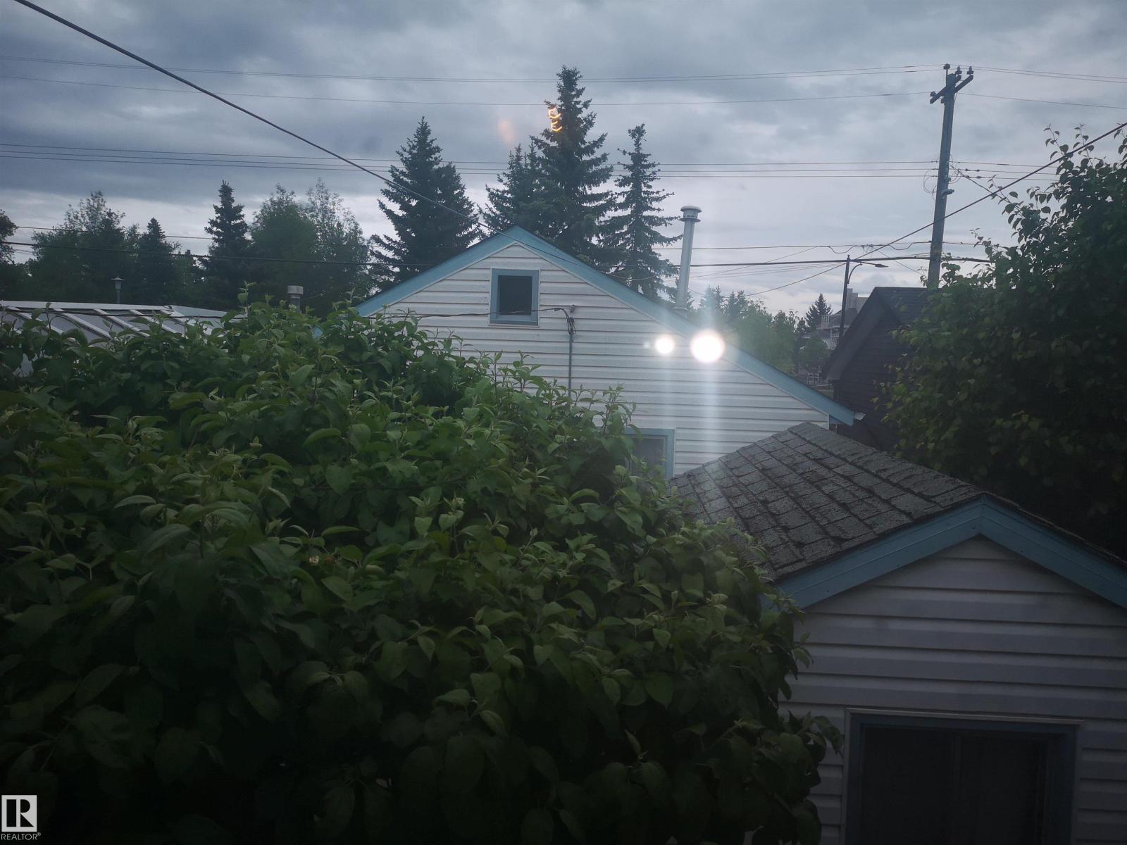 8751 76 AV NW NW — photo 39