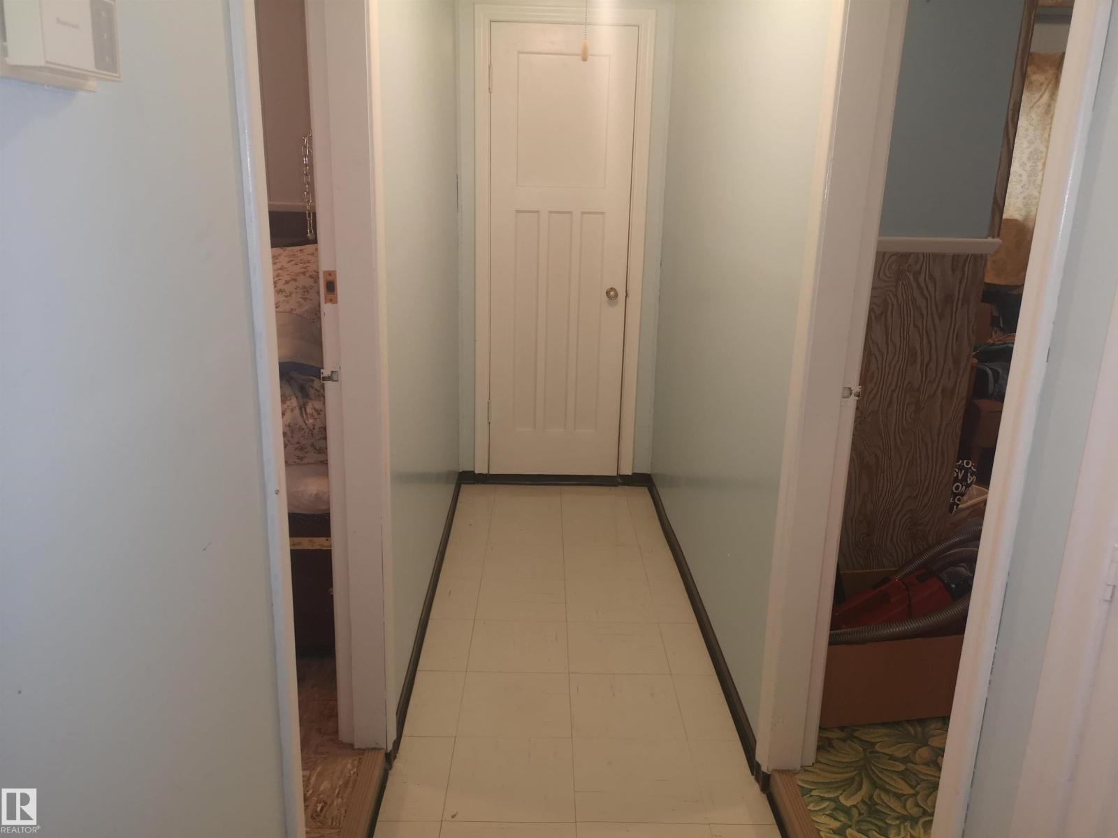 8751 76 AV NW NW — photo 56