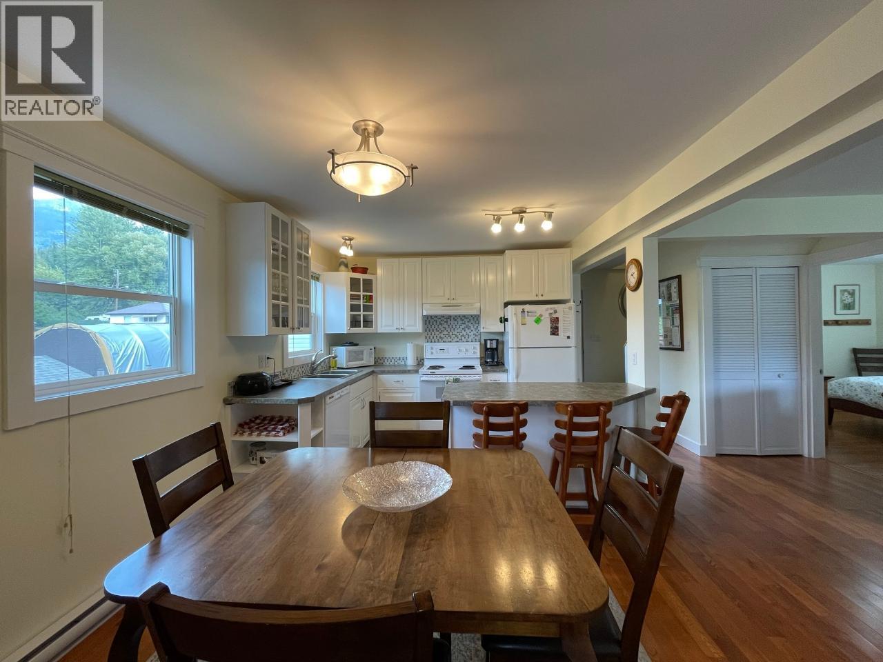 1526 EASTMAN Avenue - 20