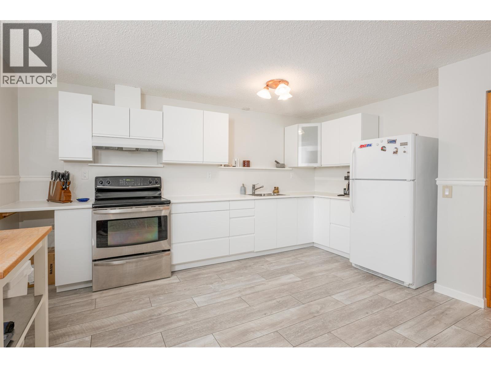 Photo 21 of 40 — 1502 ASH STREET · Prince George, BC