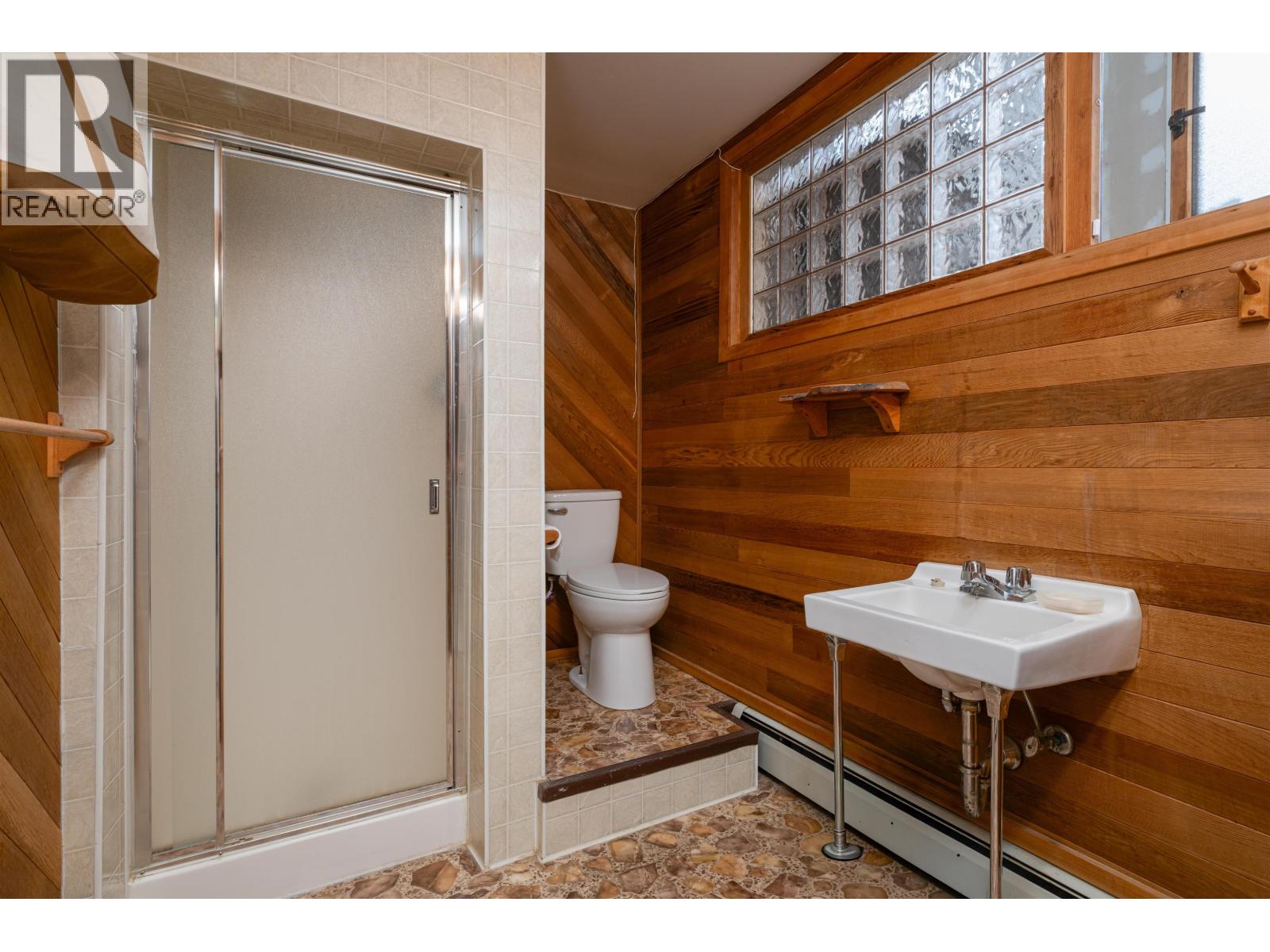 Photo 29 of 40 — 1502 ASH STREET · Prince George, BC