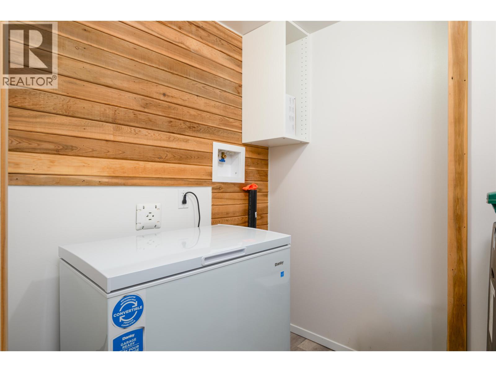 Photo 30 of 40 — 1502 ASH STREET · Prince George, BC