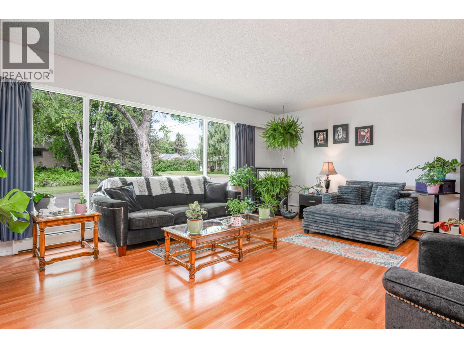 Photo 9 of 40 — 1502 ASH STREET · Prince George, BC