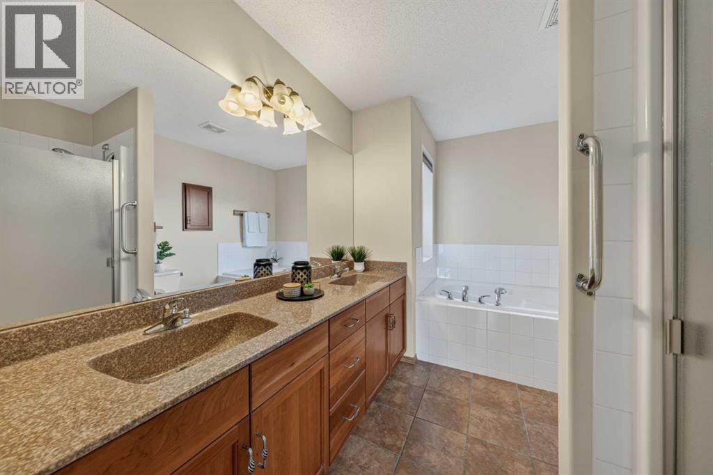 5 piece ensuite with dual vanity