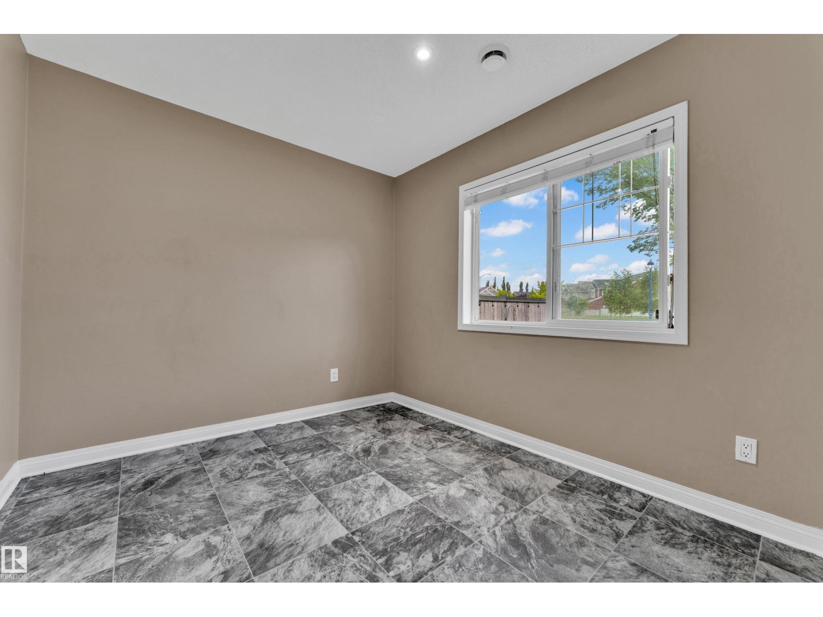 1328 80 ST SW - 19