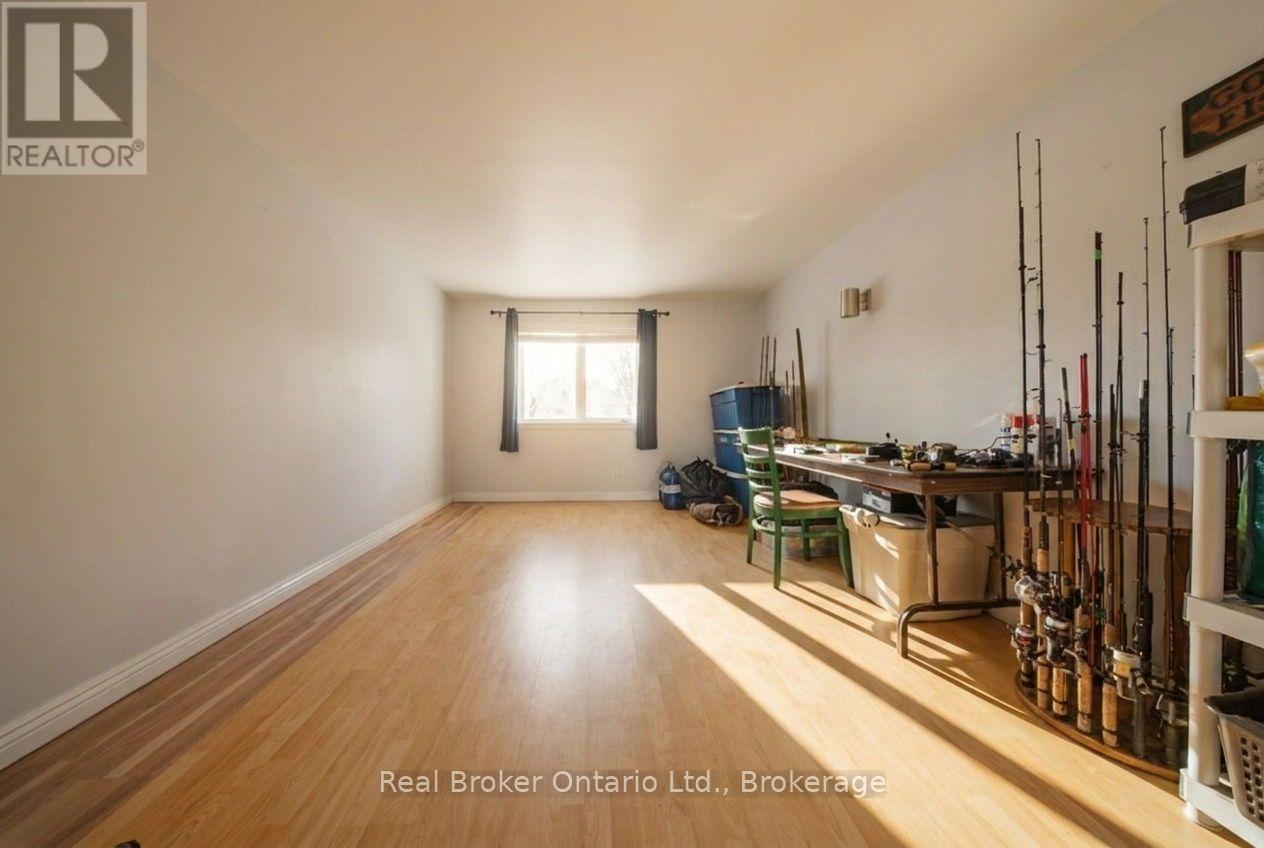 105 MEADOWS DRIVE - 19