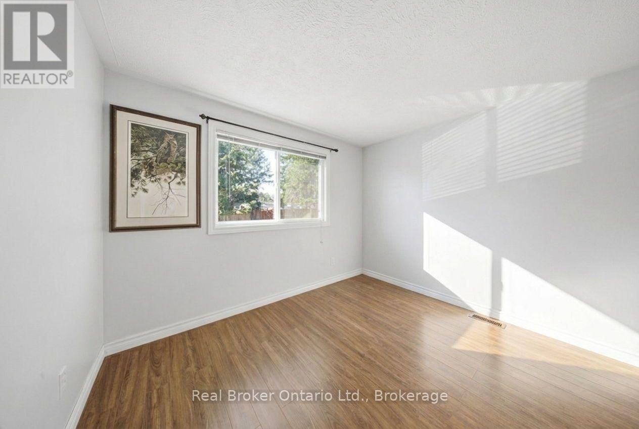 105 MEADOWS DRIVE - 15