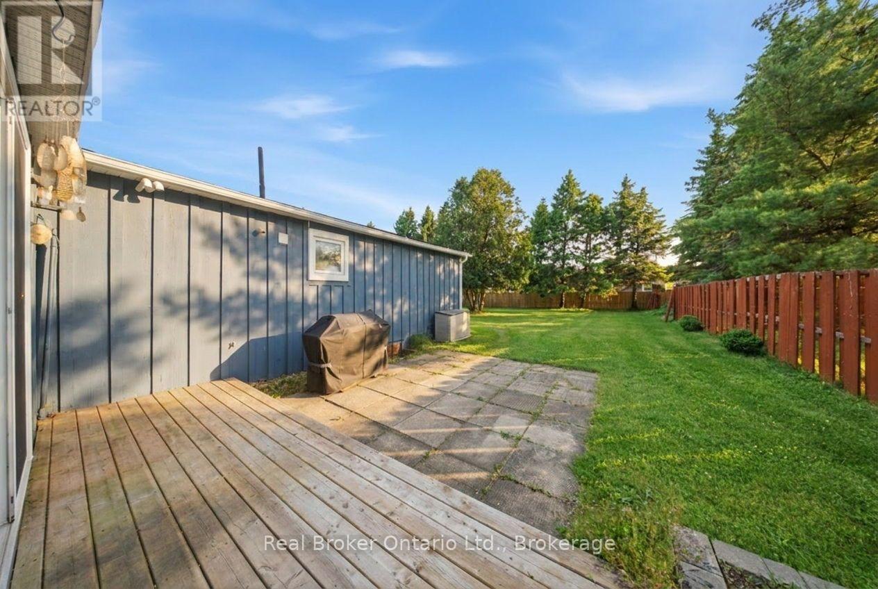 105 MEADOWS DRIVE - 21