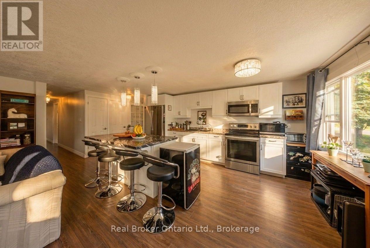 105 MEADOWS DRIVE - 8