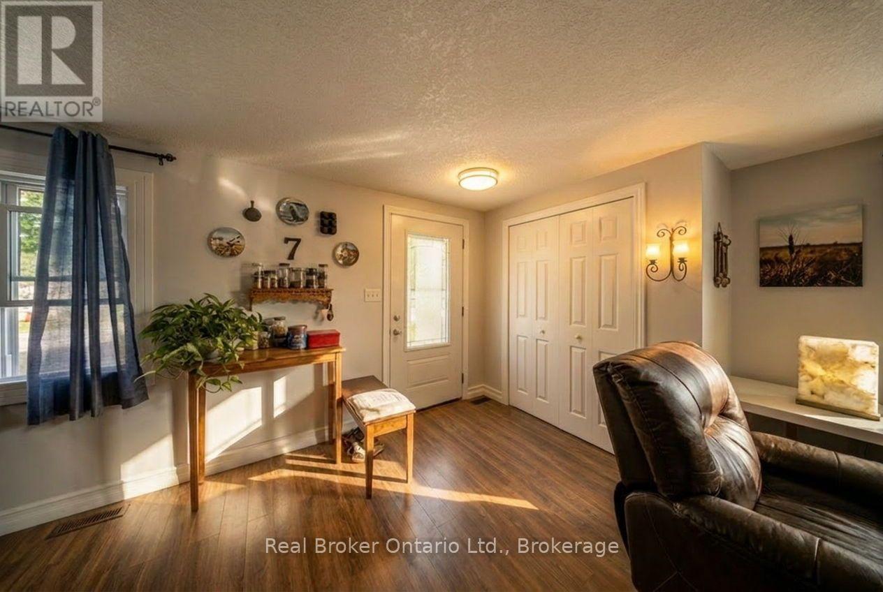 105 MEADOWS DRIVE - 7