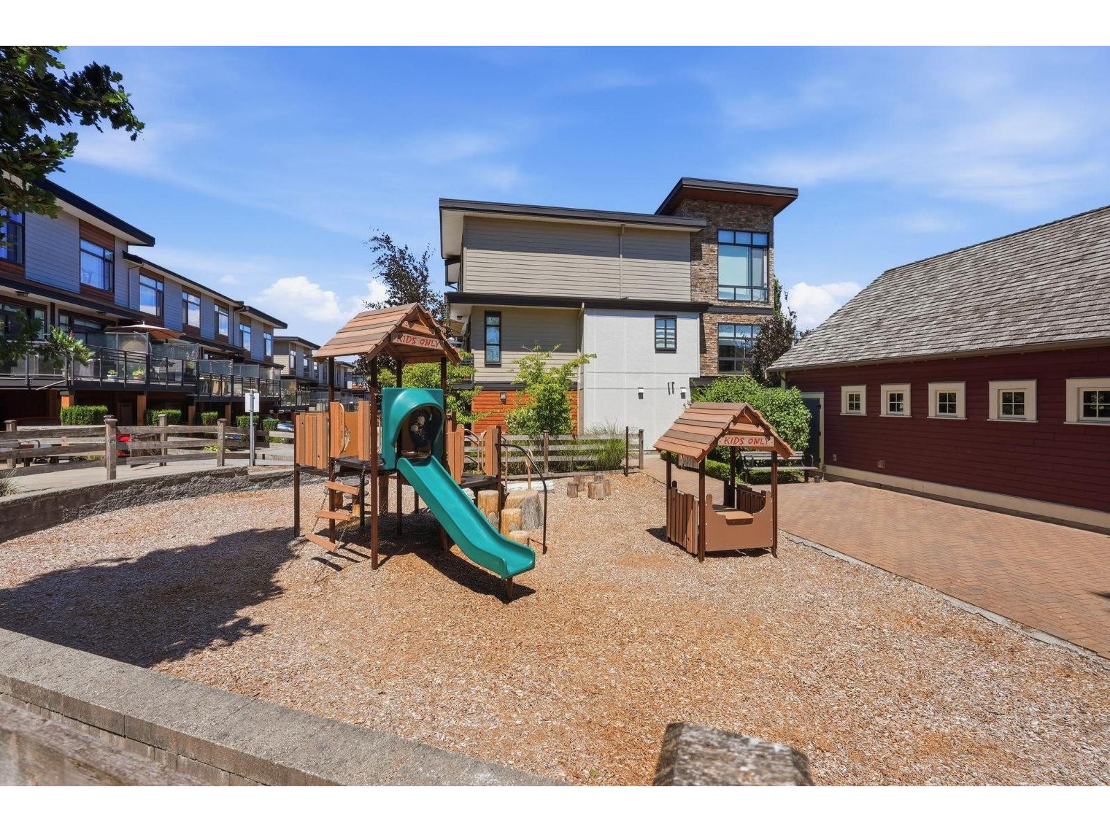 38 16488 64 AVENUE, Surrey
