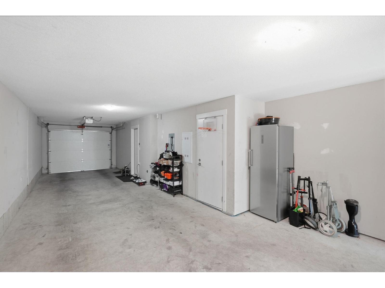 38 16488 64 AVENUE, Surrey
