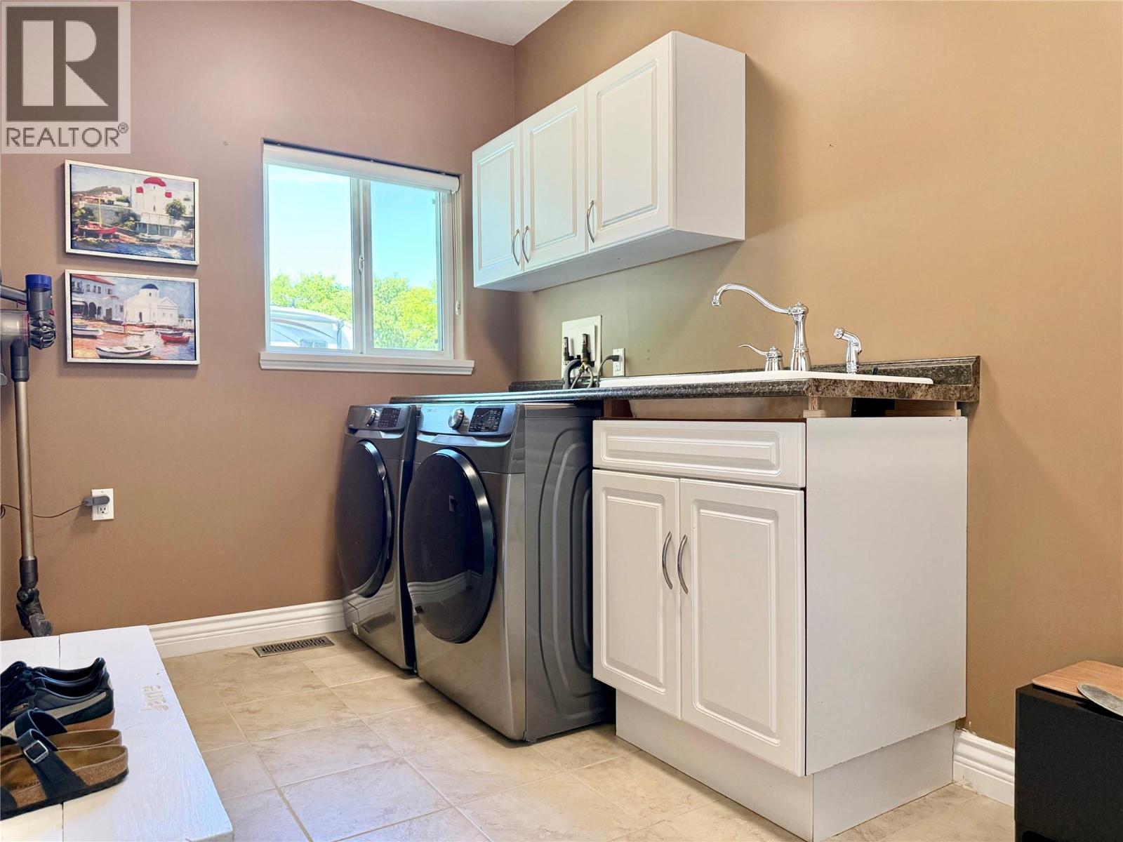 2180 BRYCEN Place, Grand Forks