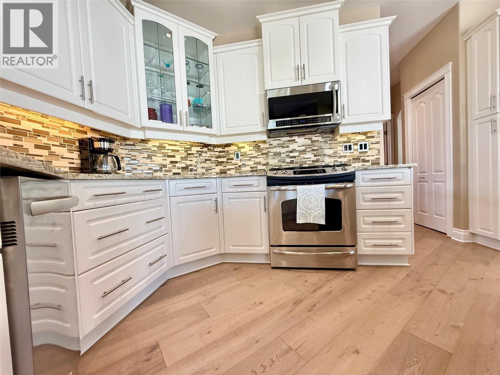 2180 BRYCEN Place, Grand Forks