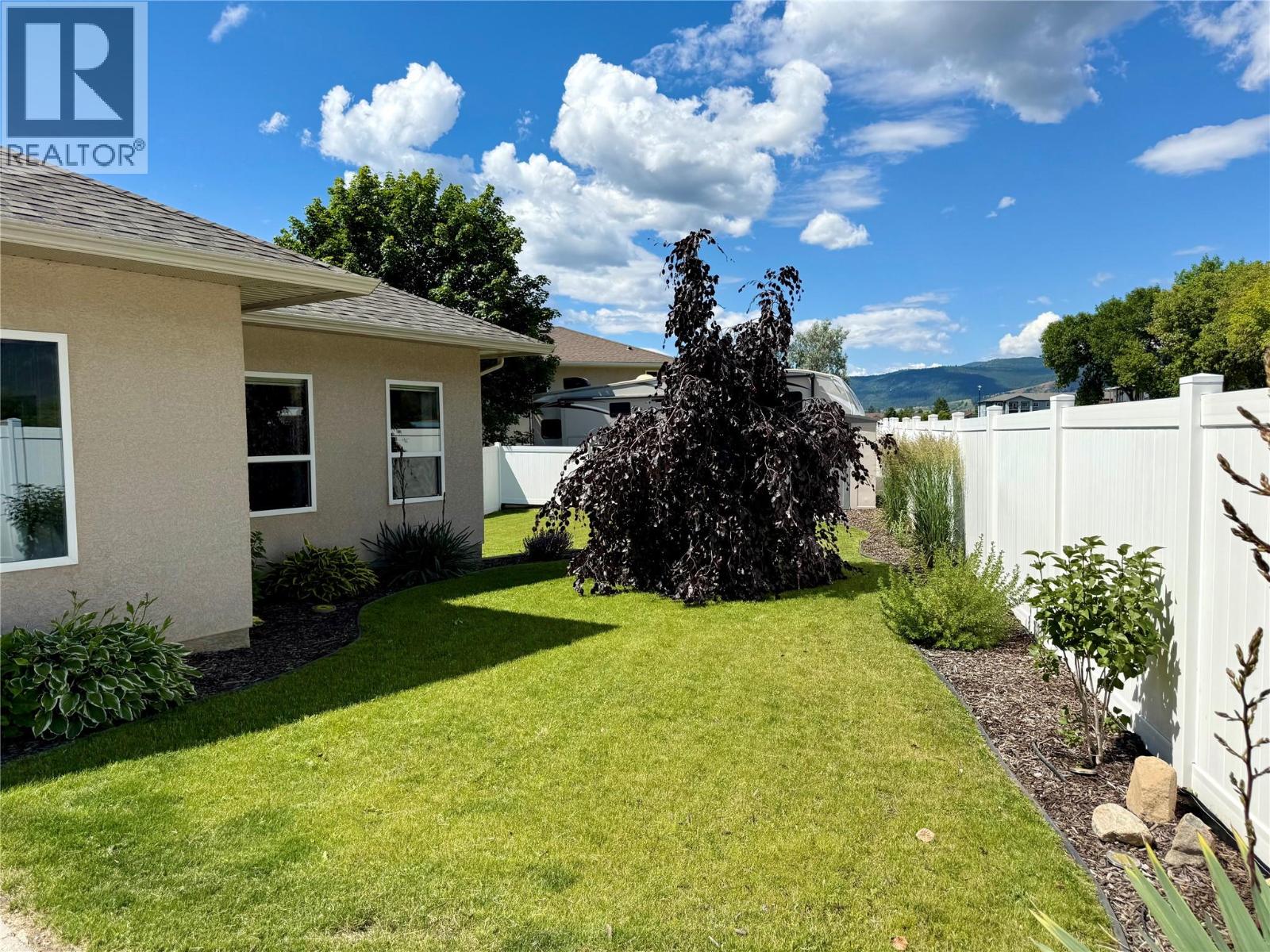 2180 BRYCEN Place, Grand Forks