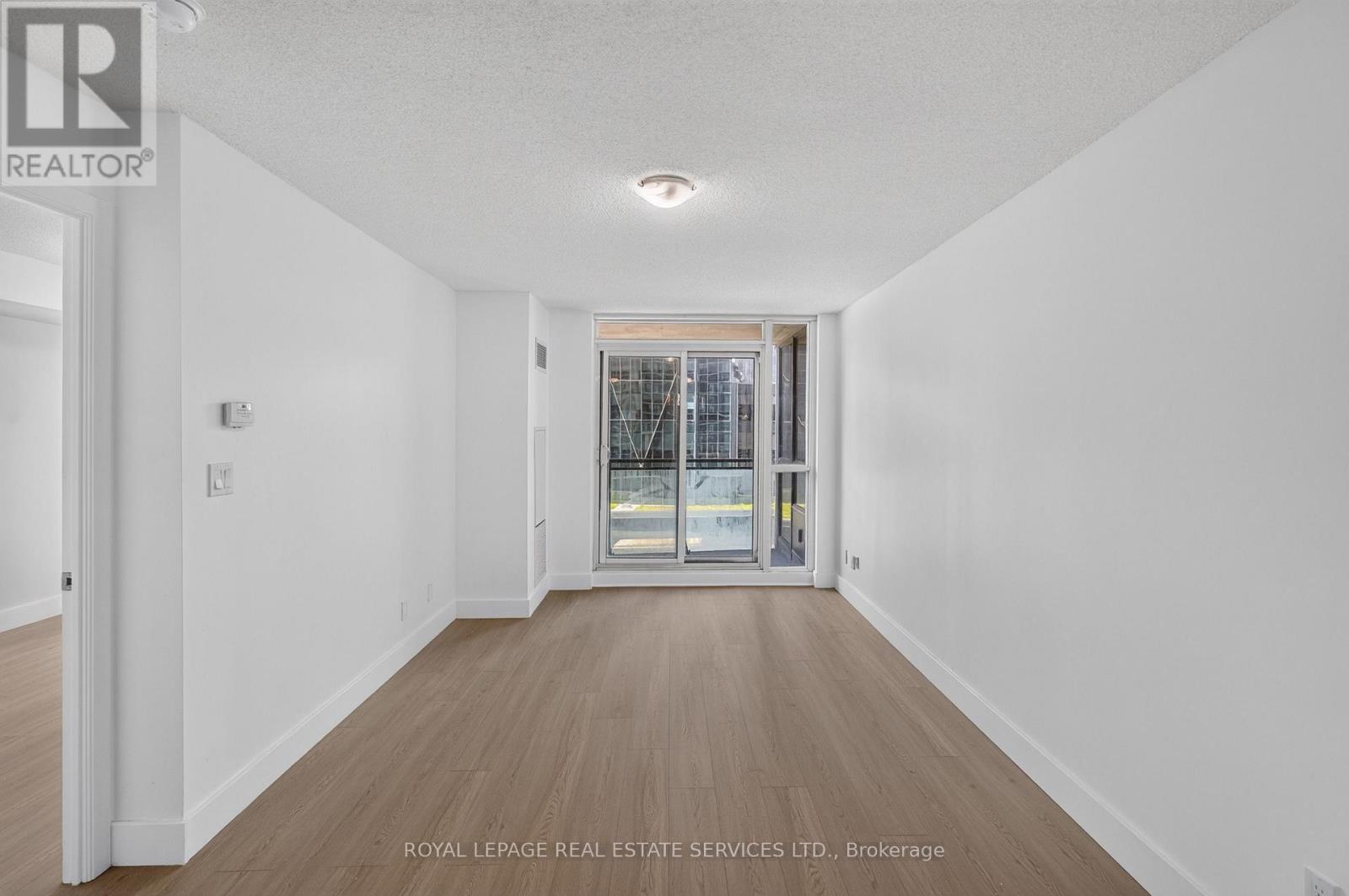 #1204 18 HARBOUR STREET - 10
