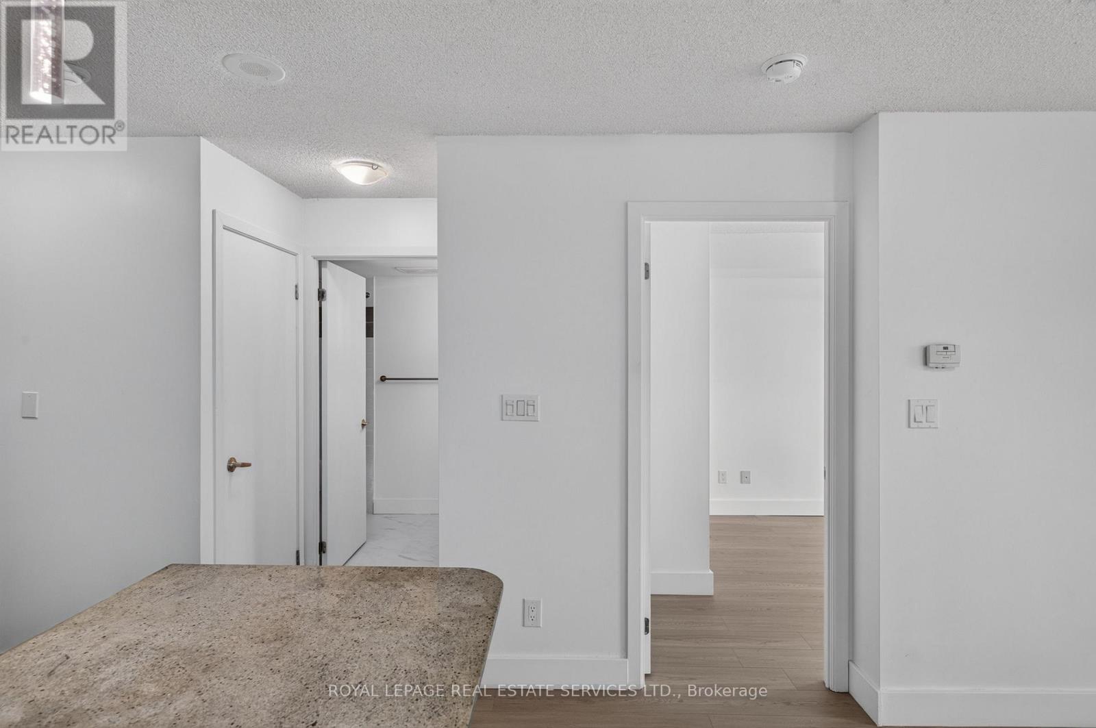 #1204 18 HARBOUR STREET - 15
