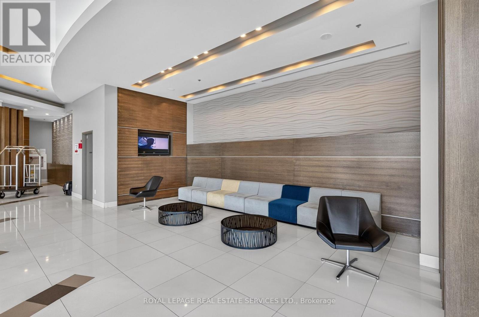 #1204 18 HARBOUR STREET - 4
