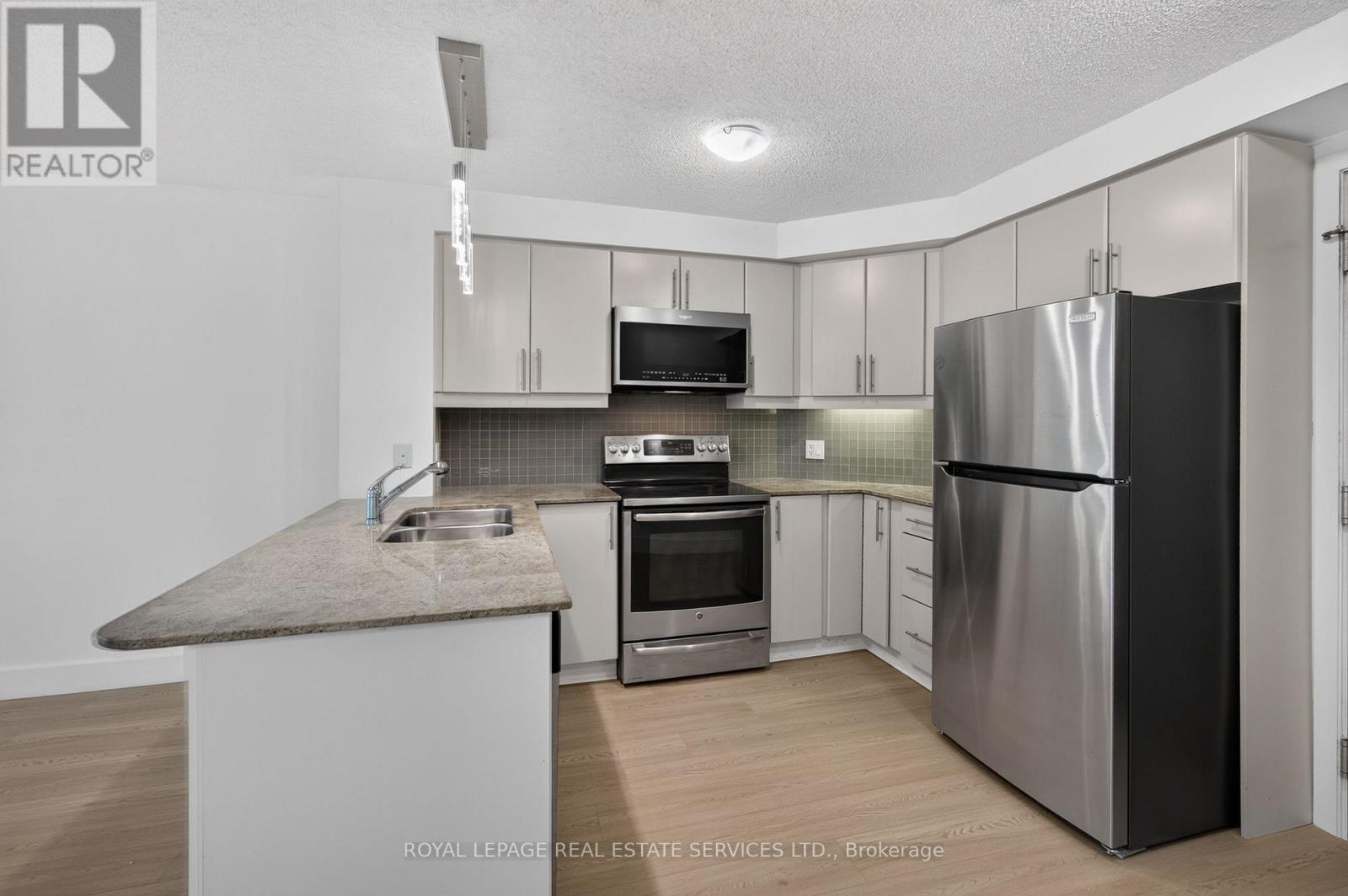 #1204 18 HARBOUR STREET - 8
