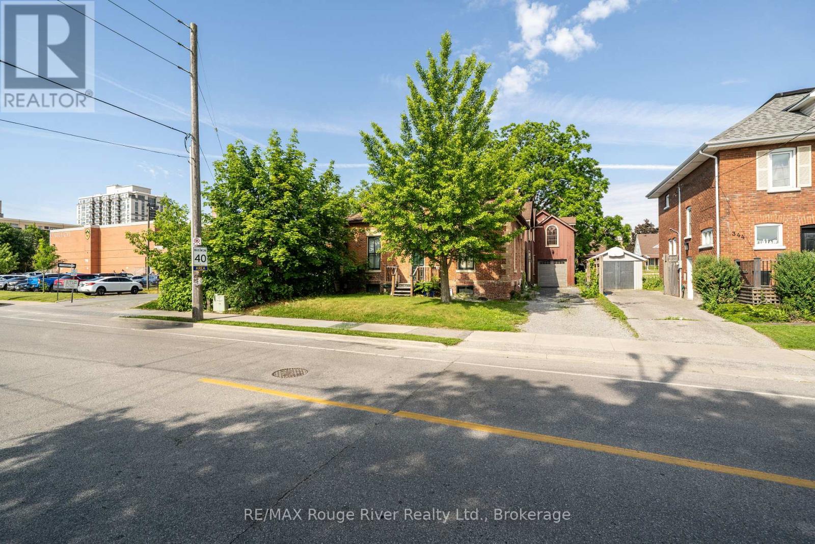 342 MARY STREET N - 2
