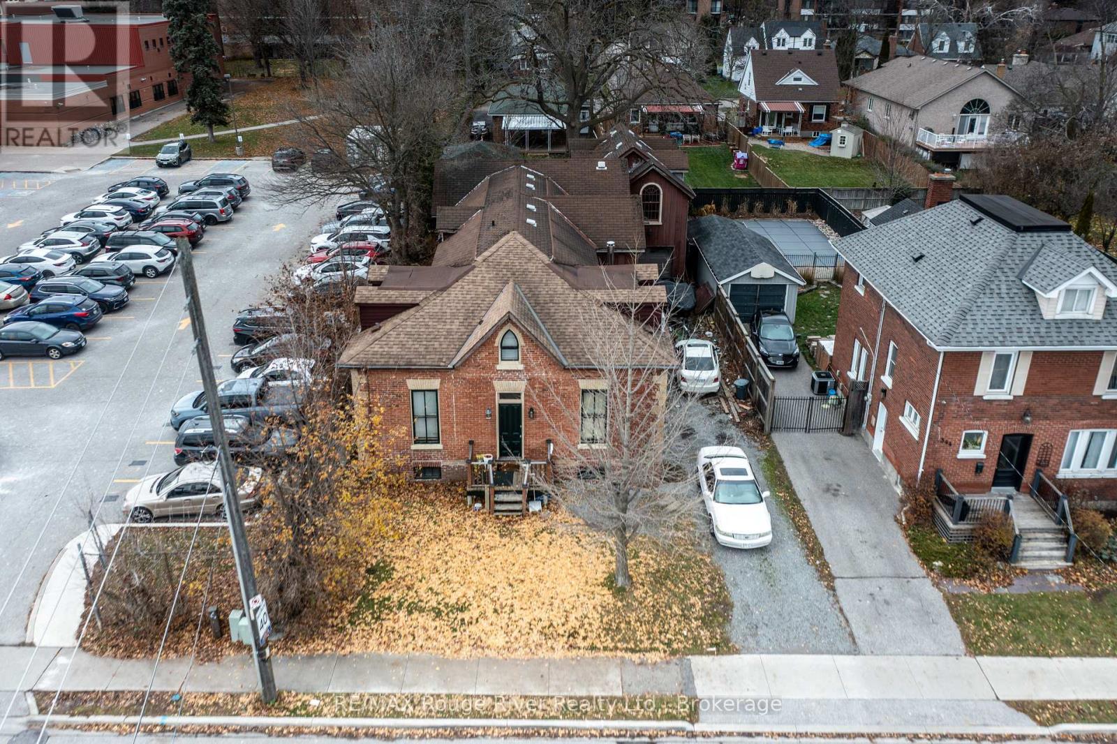 342 MARY STREET N - 7