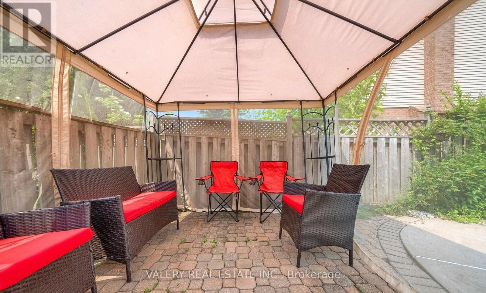 848 ATTERSLEY DRIVE - 29