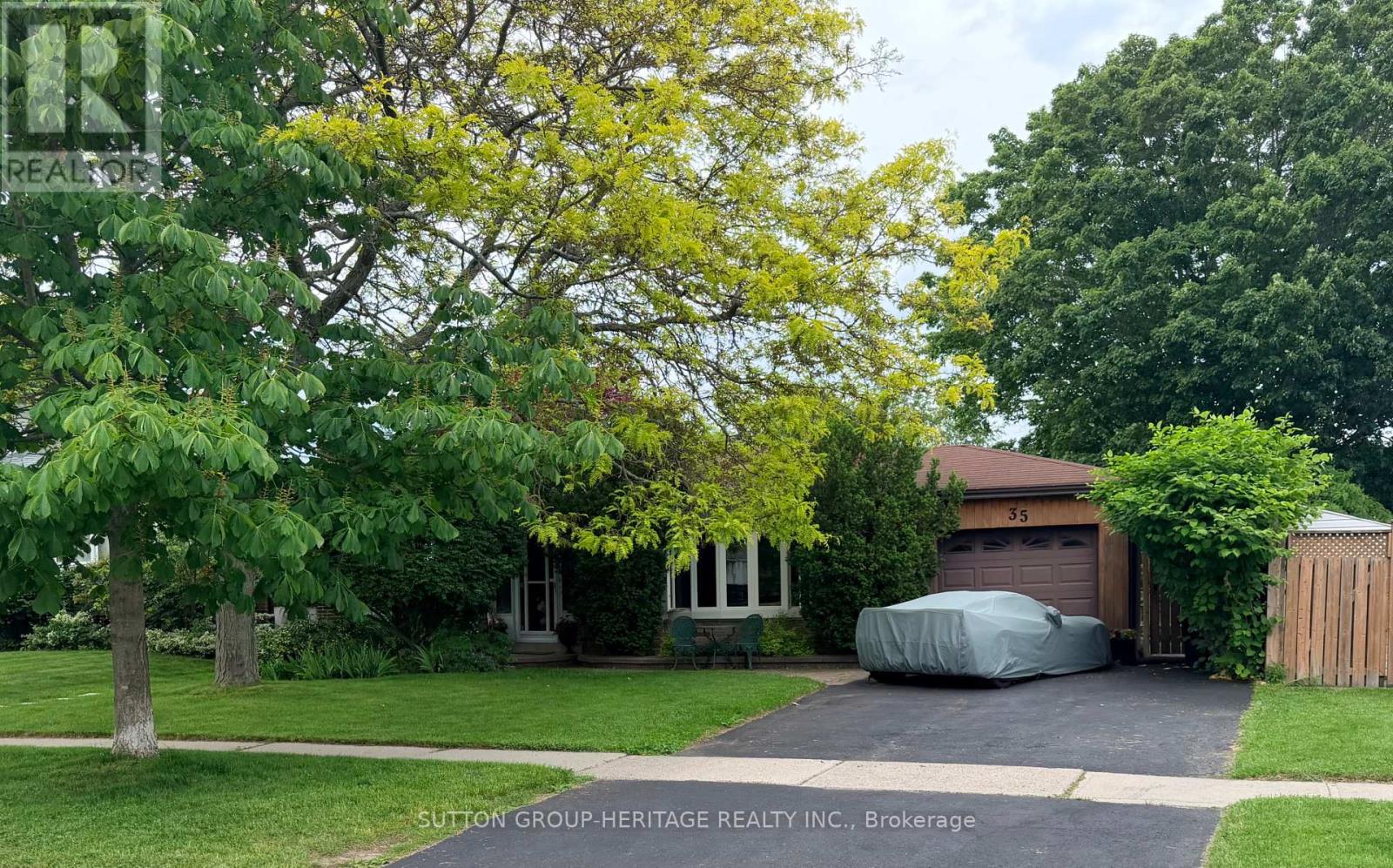 35 ALBERY CRESCENT - 1