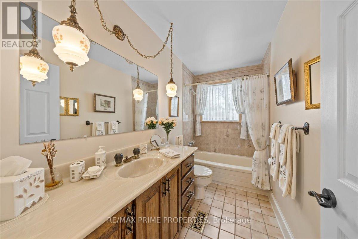 1530 ROYAL ORCHARD DRIVE - 27