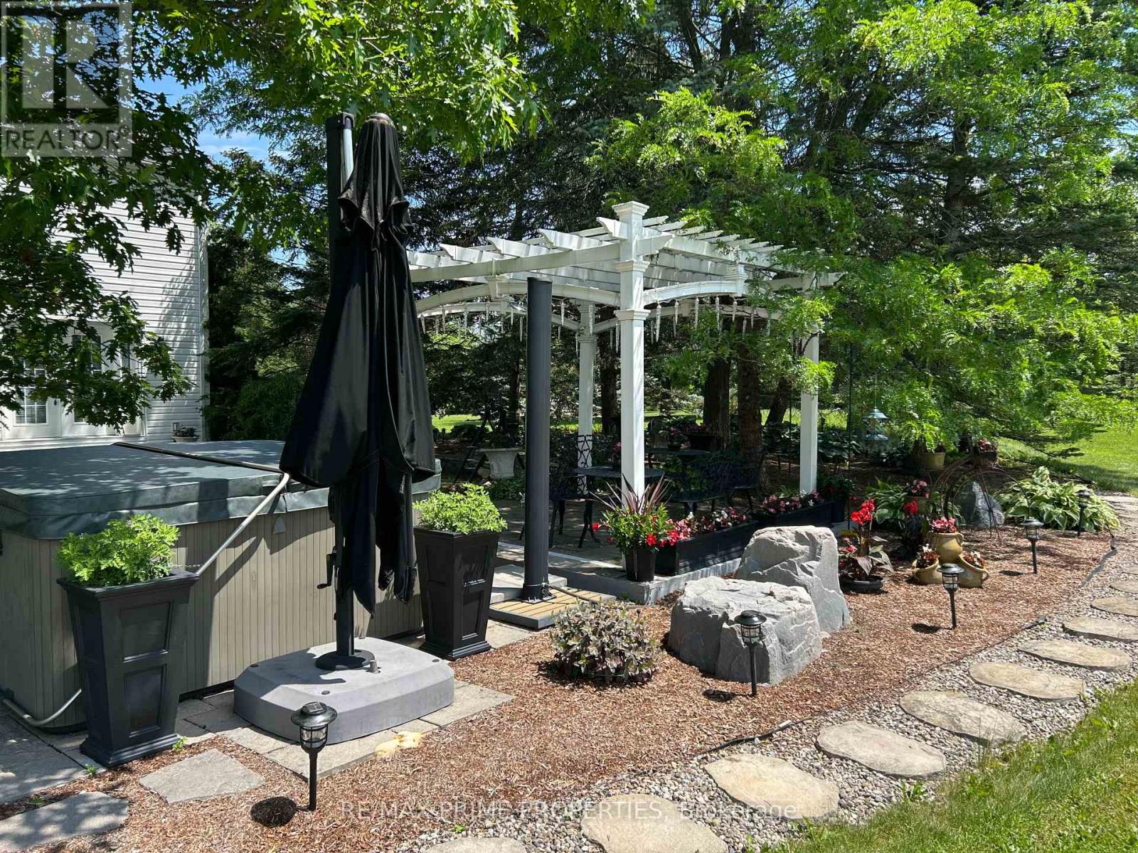 1530 ROYAL ORCHARD DRIVE - 34