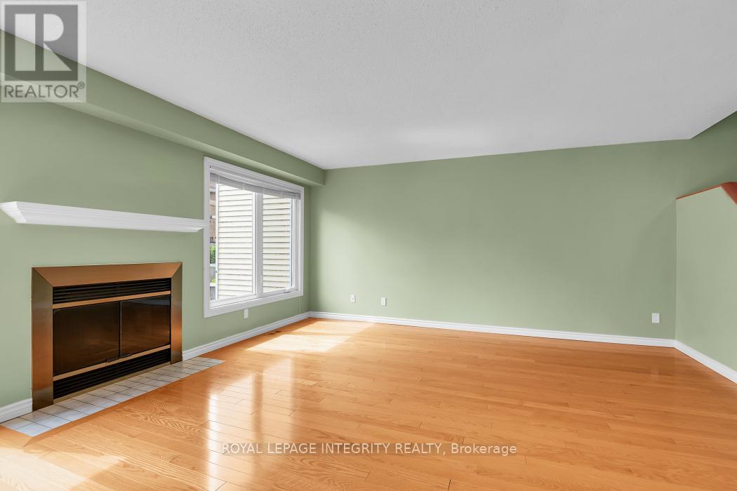 3 Bed, 3 Bath House for Sale in Ottawa – 6176 OAK MEADOWS DRIVE DRIVE, Ottawa – MLS# X13461836 - Image 8