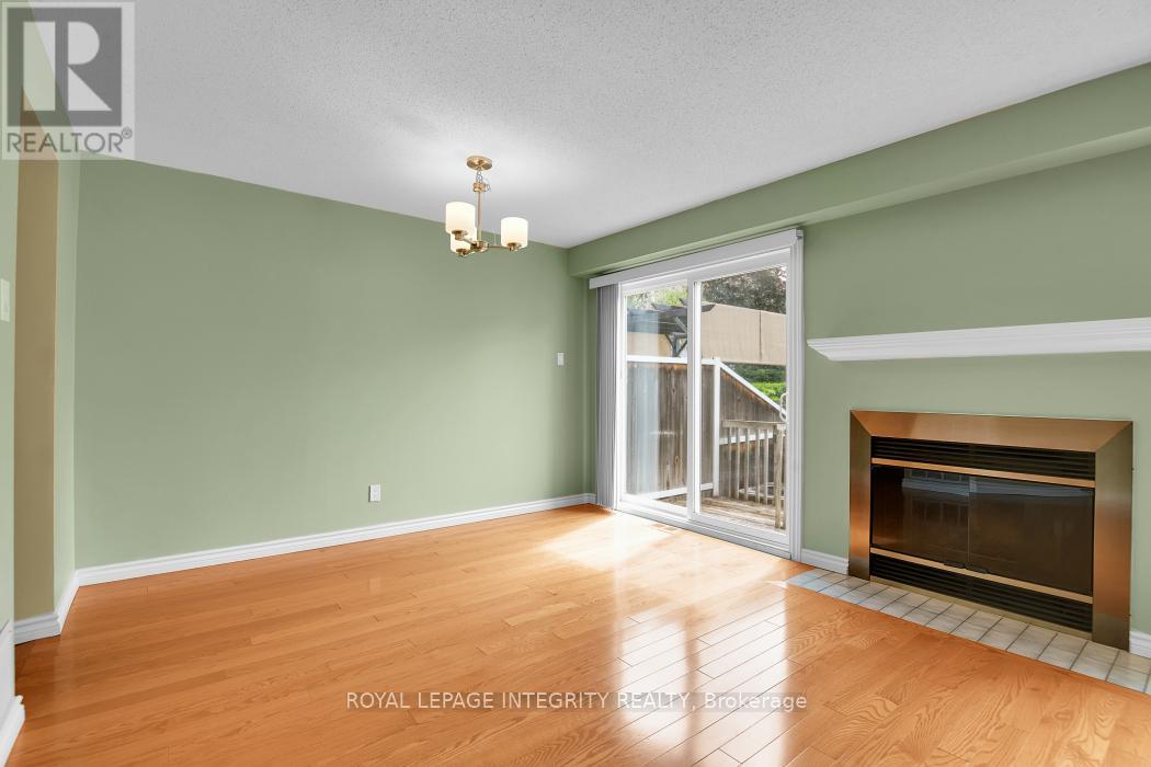 3 Bed, 3 Bath House for Sale in Ottawa – 6176 OAK MEADOWS DRIVE DRIVE, Ottawa – MLS# X13461836 - Image 9