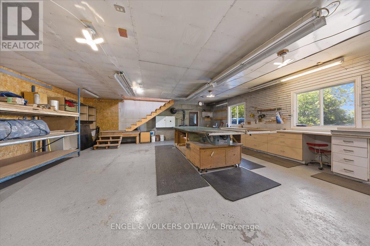 2 Bed, 2 Bath House for Sale in Ottawa – 2481 MANSE ROAD, Ottawa – MLS# X13464678 - Image 36
