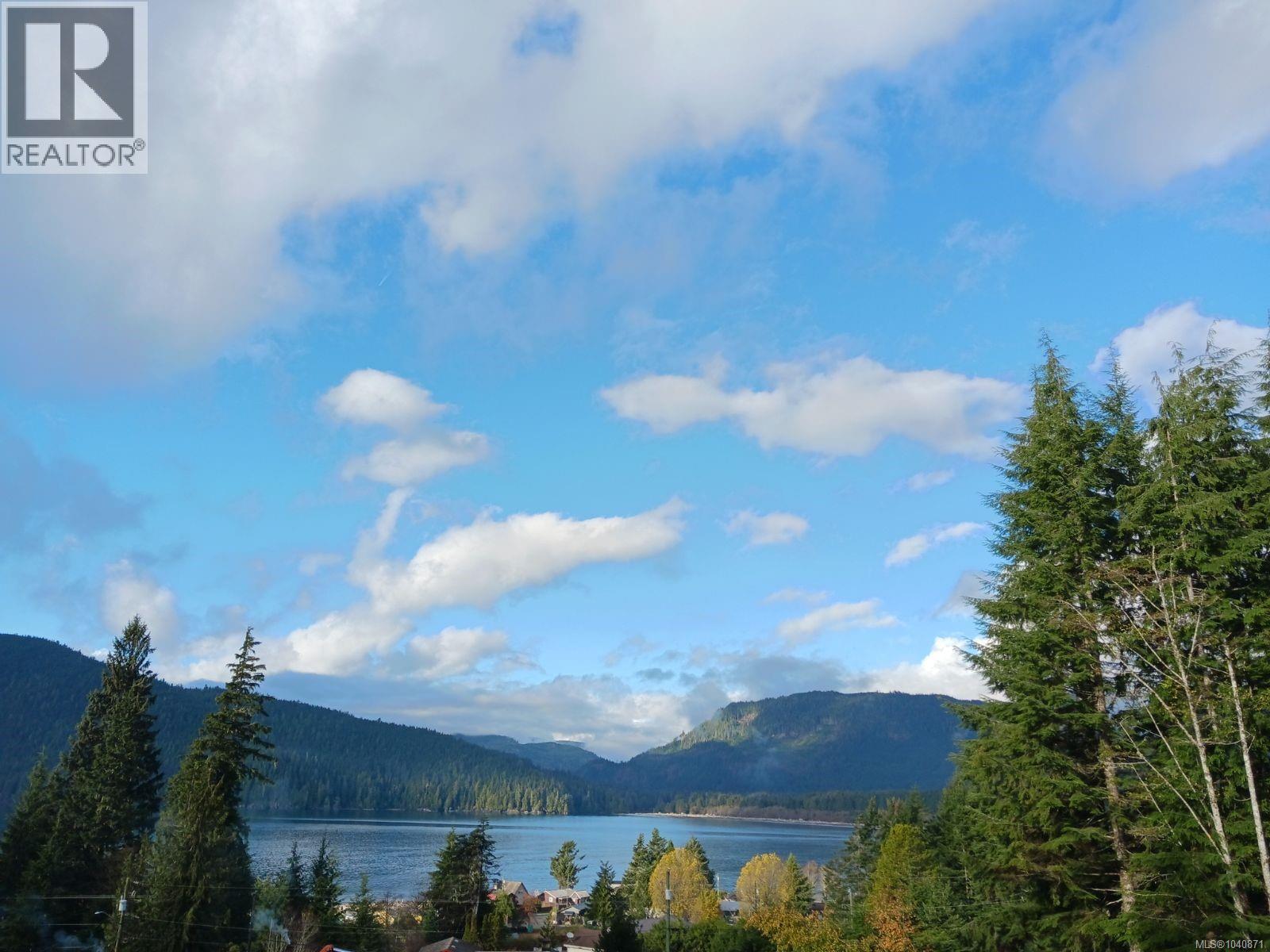 16997 Beachview Dr, Port Renfrew