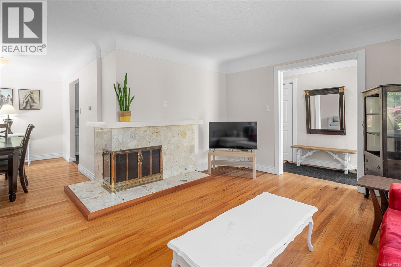 3990 Haro Rd - 11