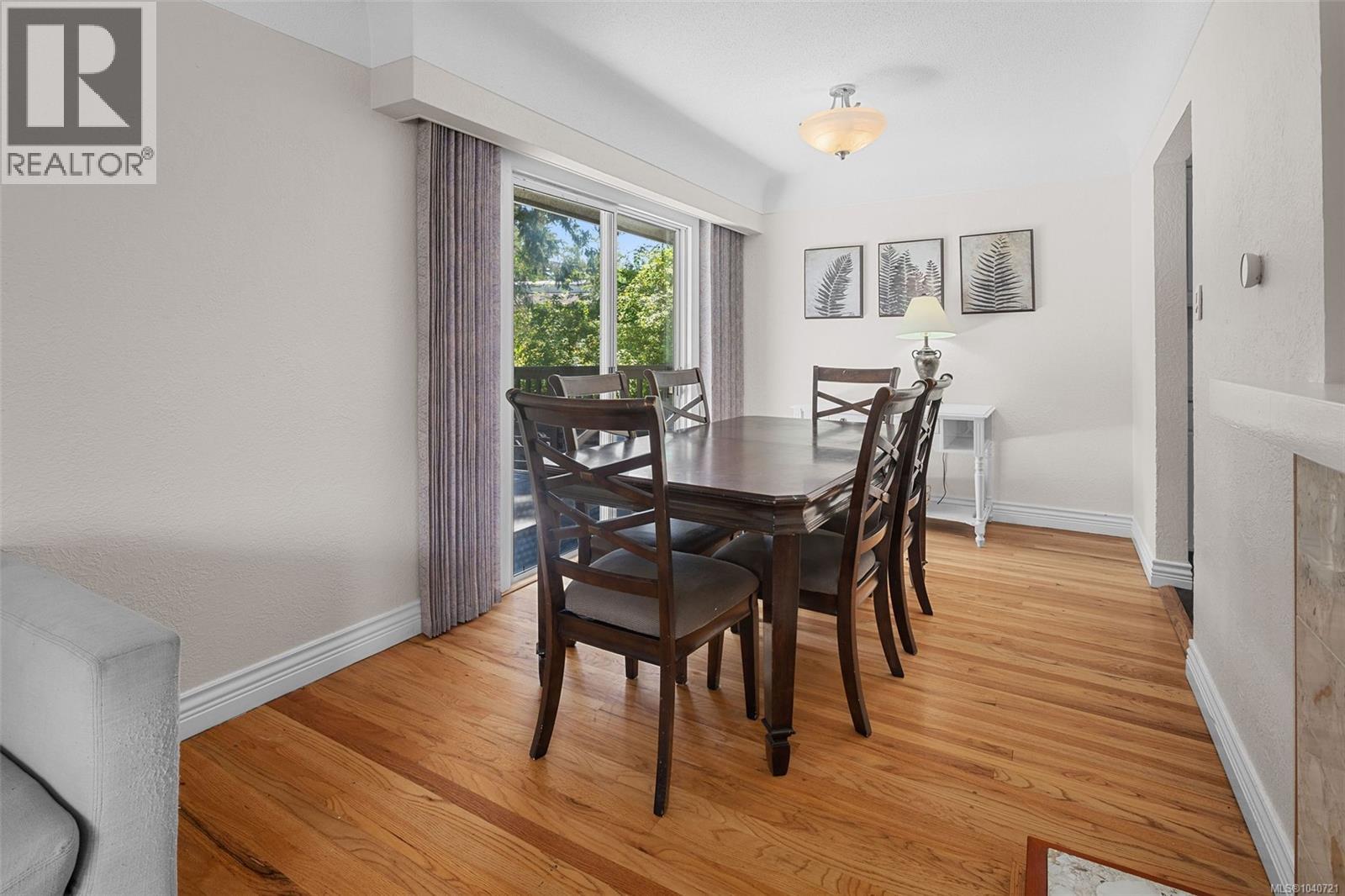 3990 Haro Rd - 15