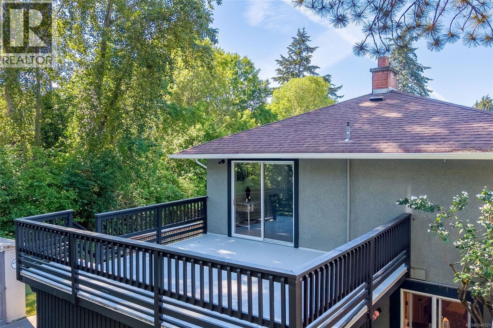 3990 Haro Rd - 18
