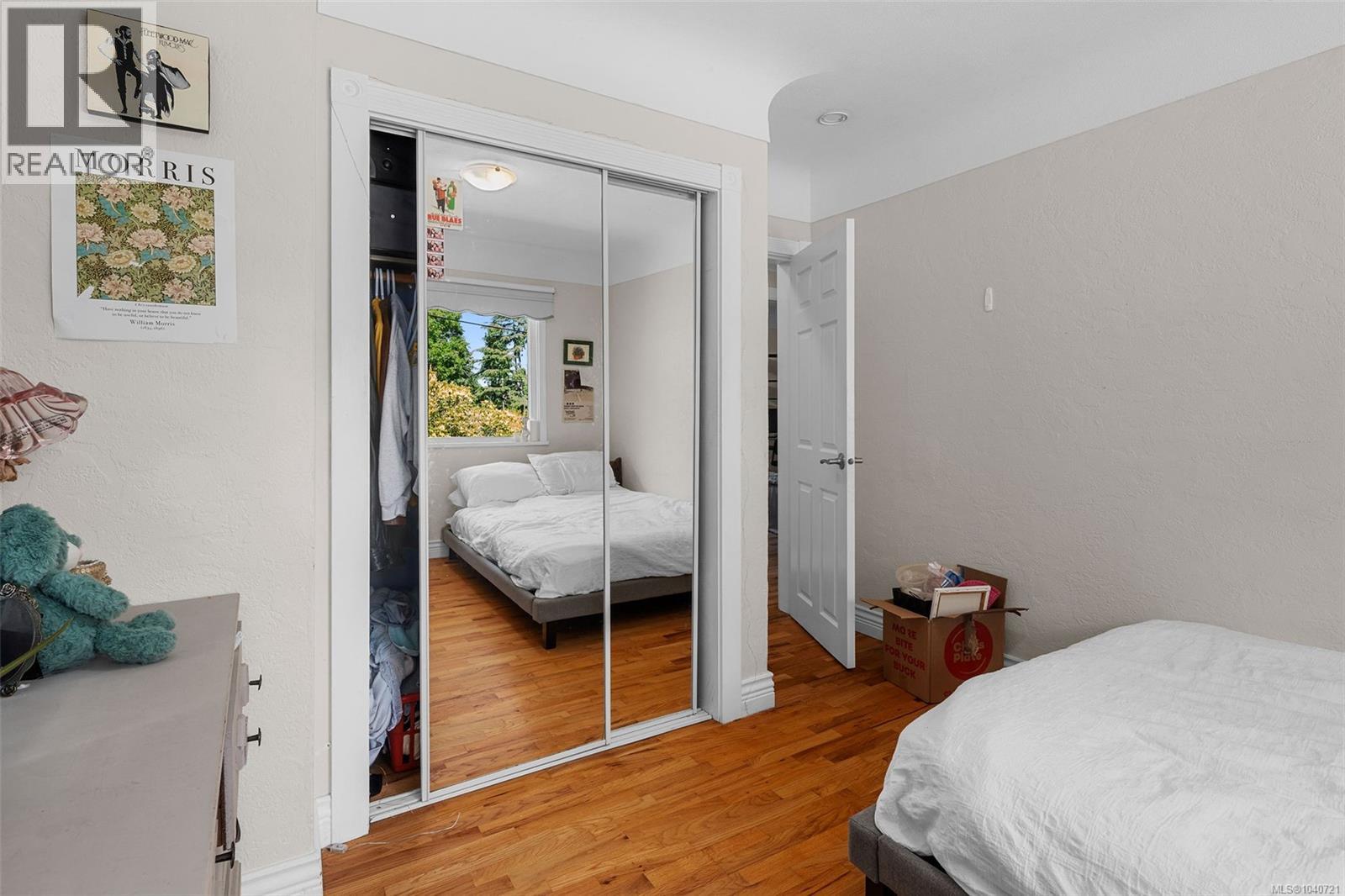 3990 Haro Rd - 21