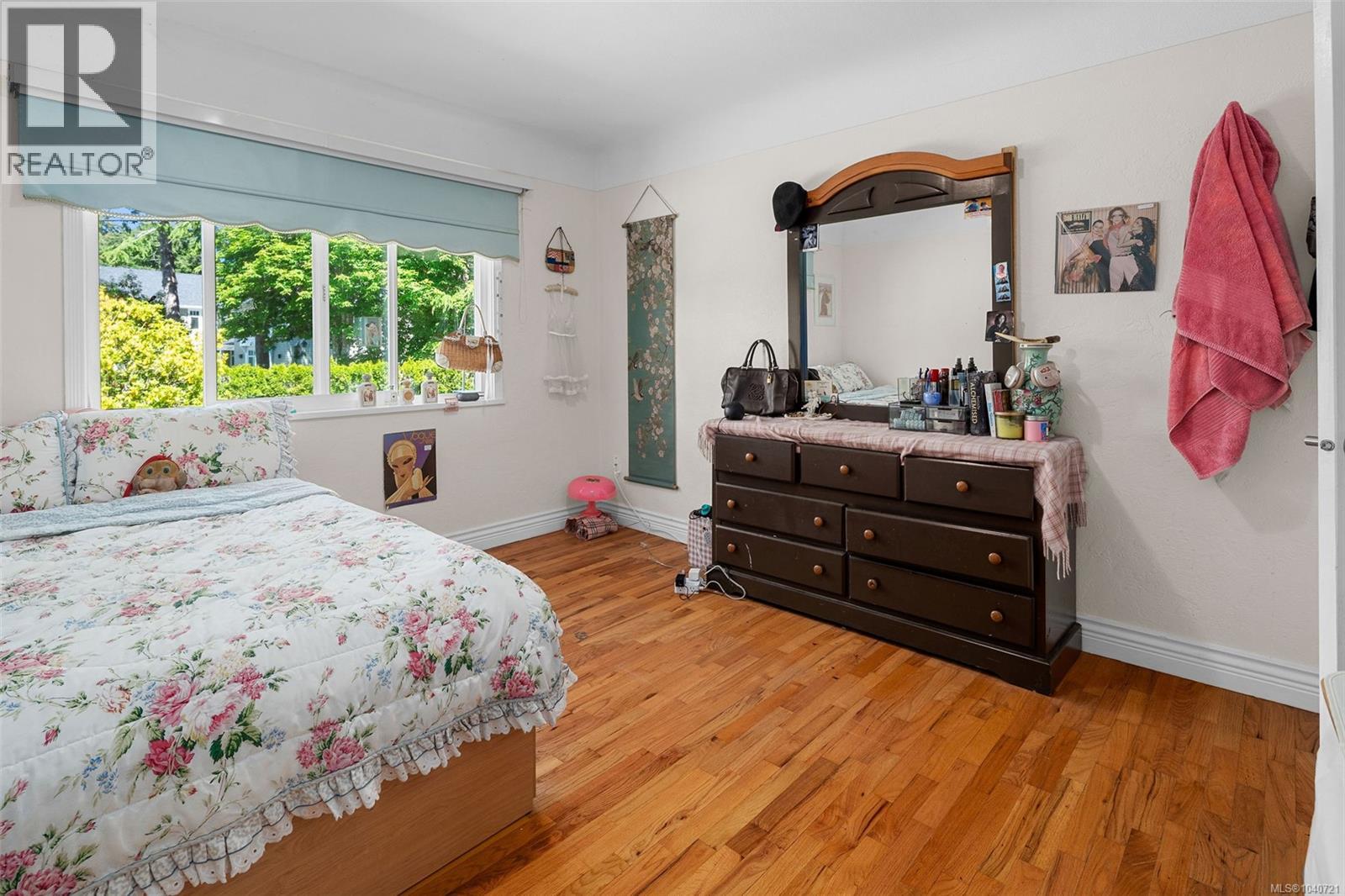 3990 Haro Rd - 27