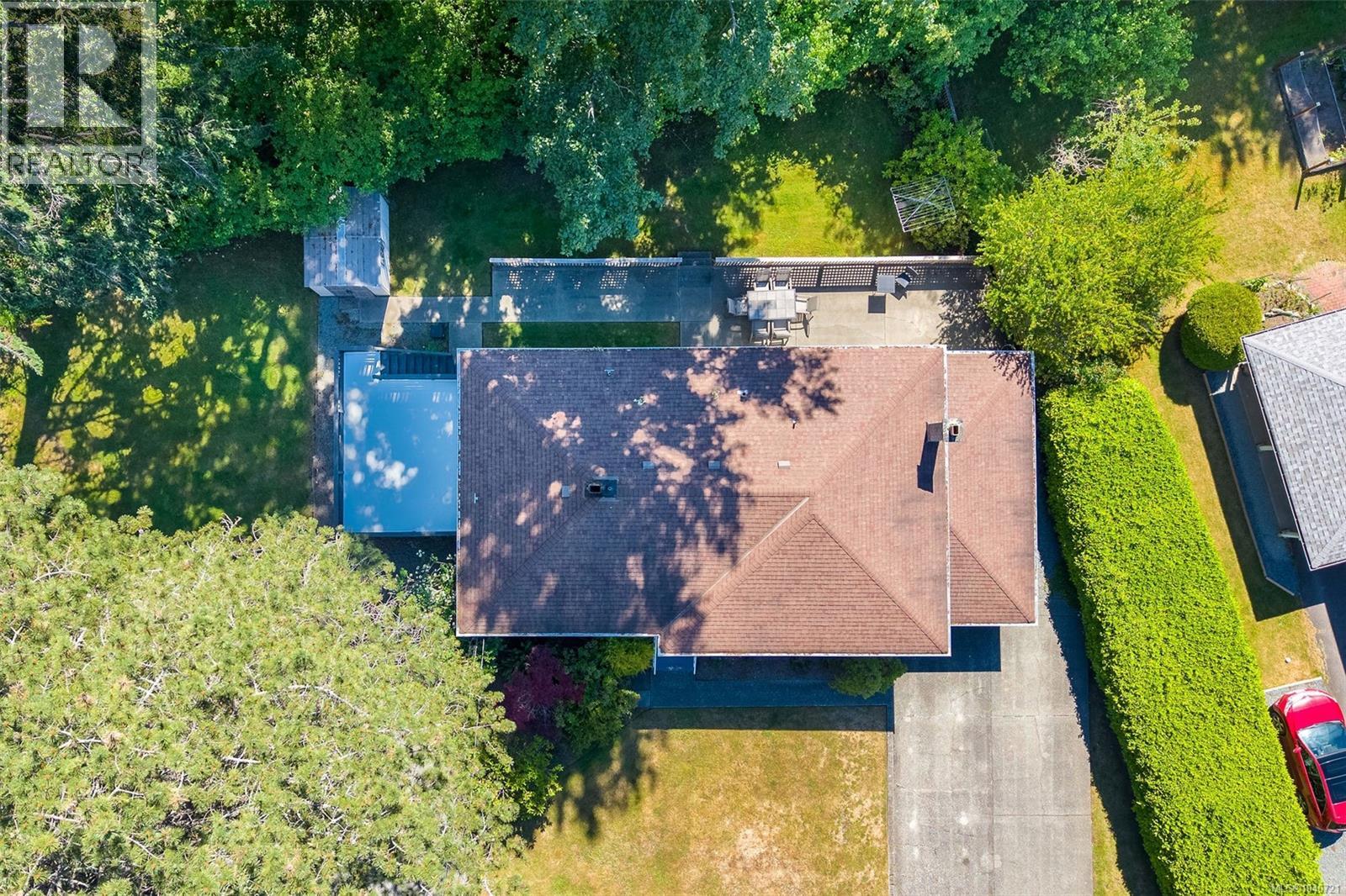 3990 Haro Rd - 3