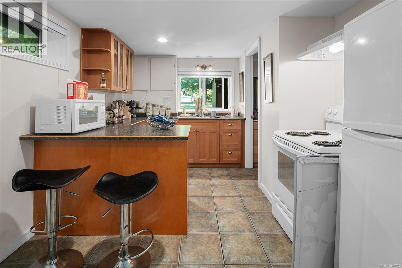3990 Haro Rd - 38
