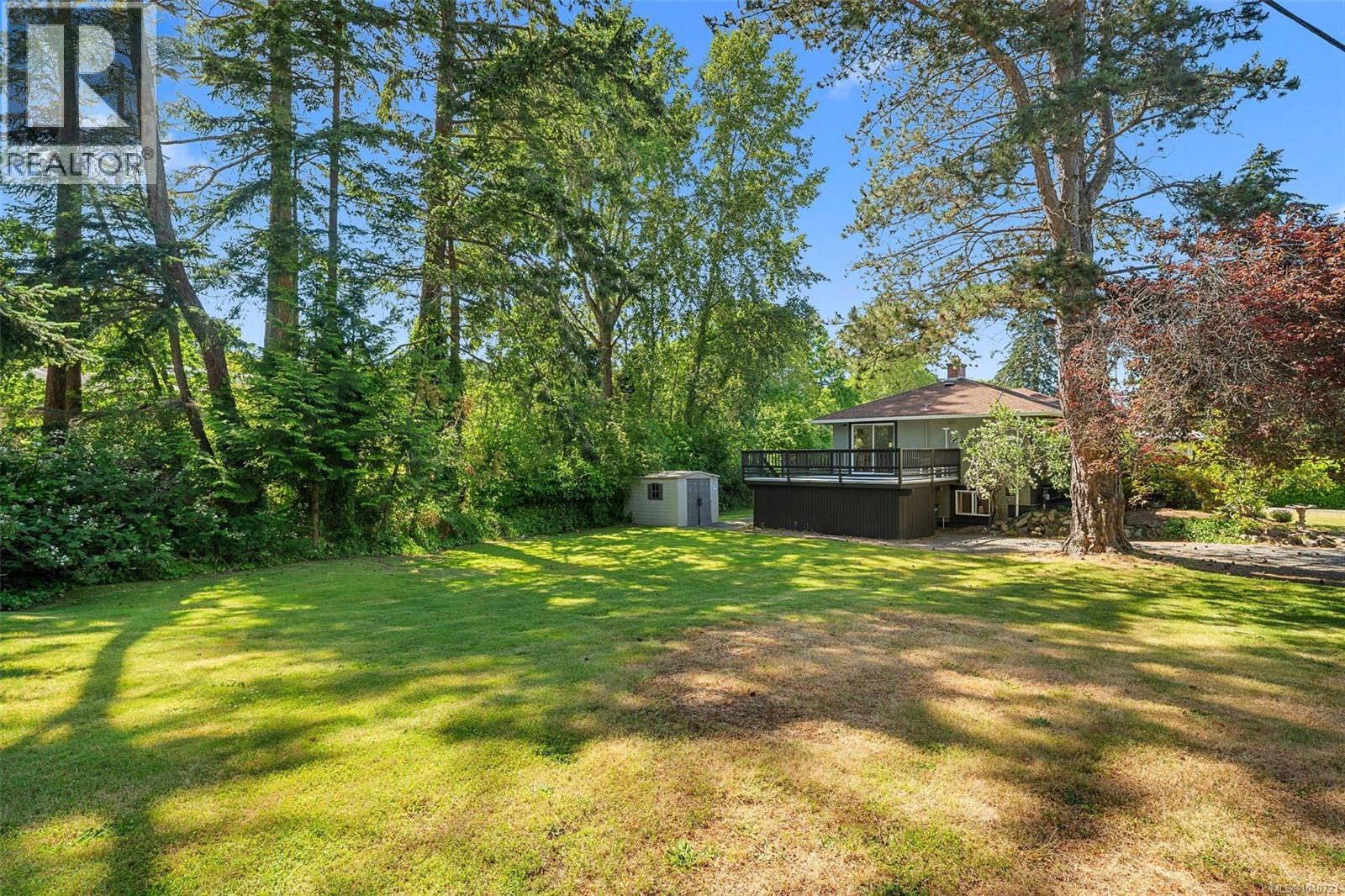 3990 Haro Rd - 4