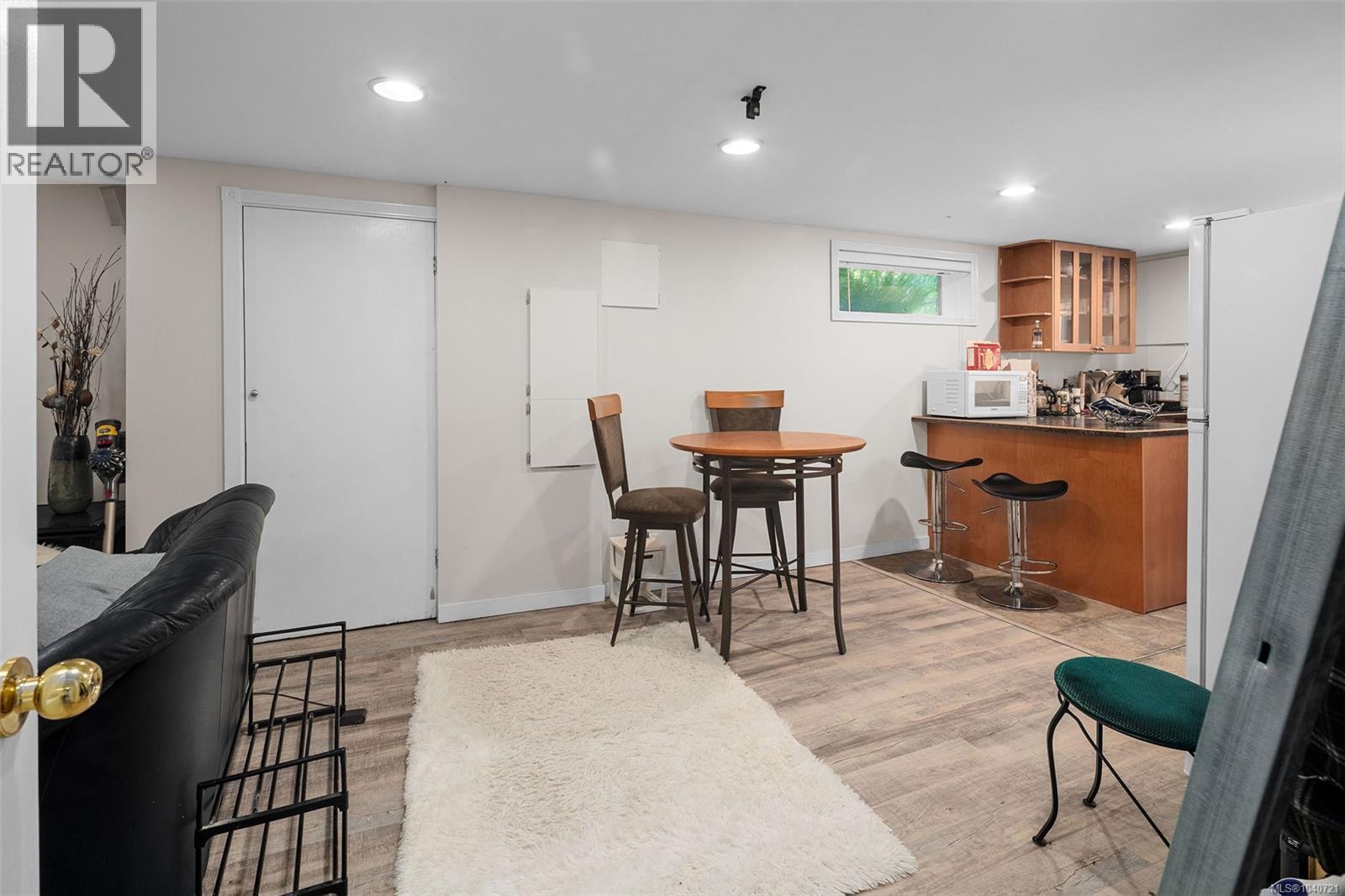 3990 Haro Rd - 42