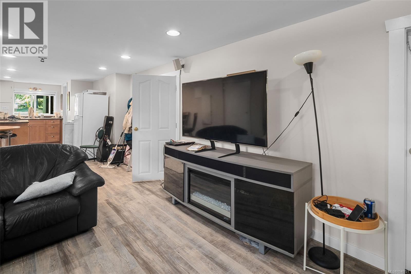 3990 Haro Rd - 47