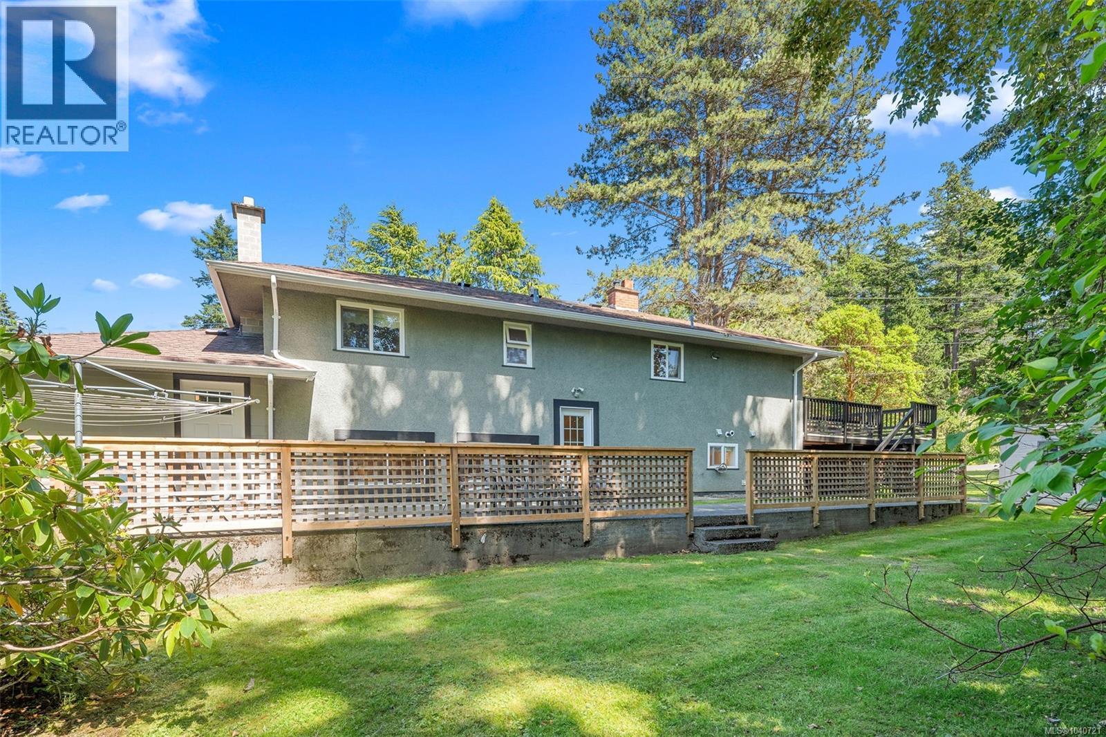 3990 Haro Rd - 52