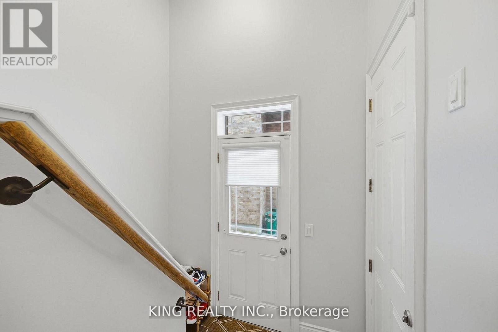 76 CHESNEY CRESCENT - 19