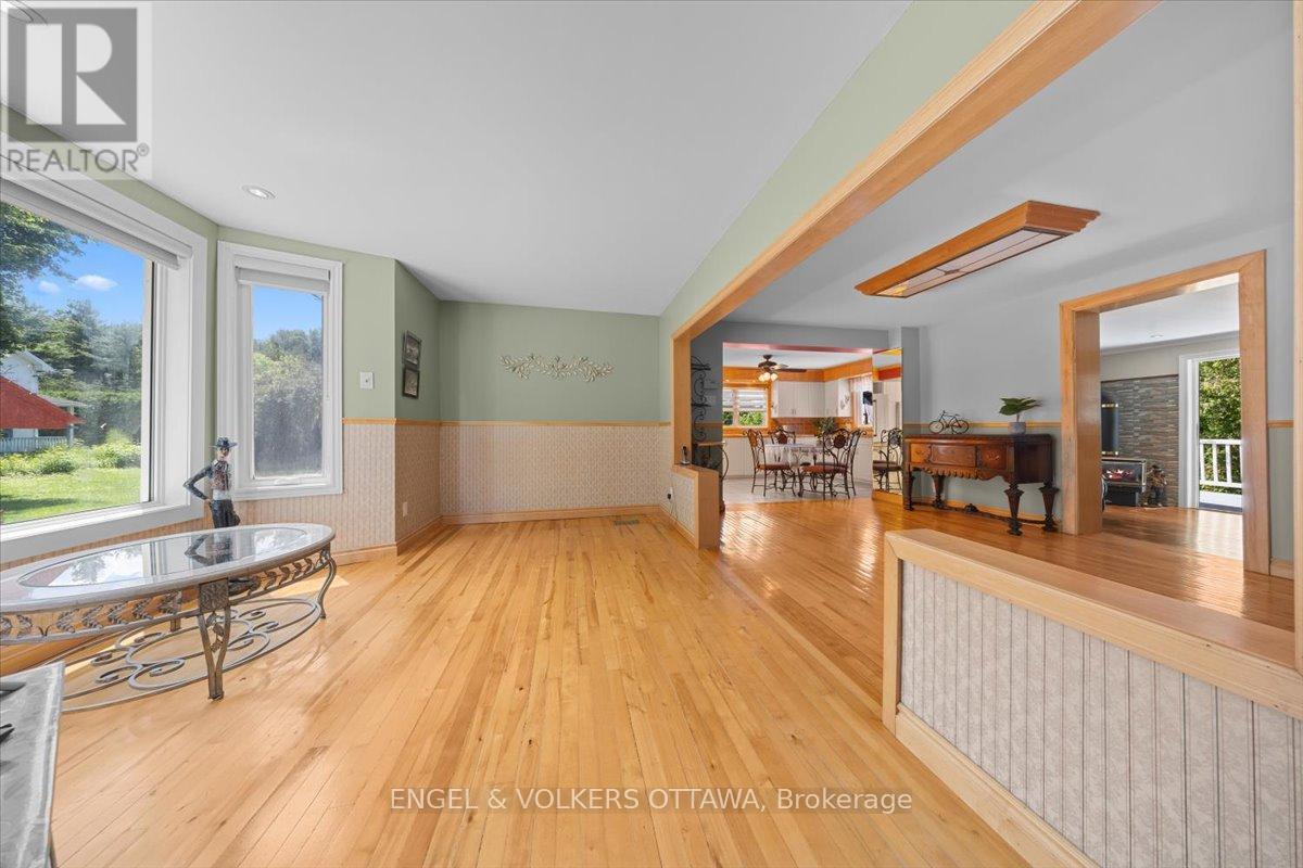 2 Bed, 2 Bath House for Sale in Ottawa – 2481 MANSE ROAD, Ottawa – MLS# X13464678 - Image 12