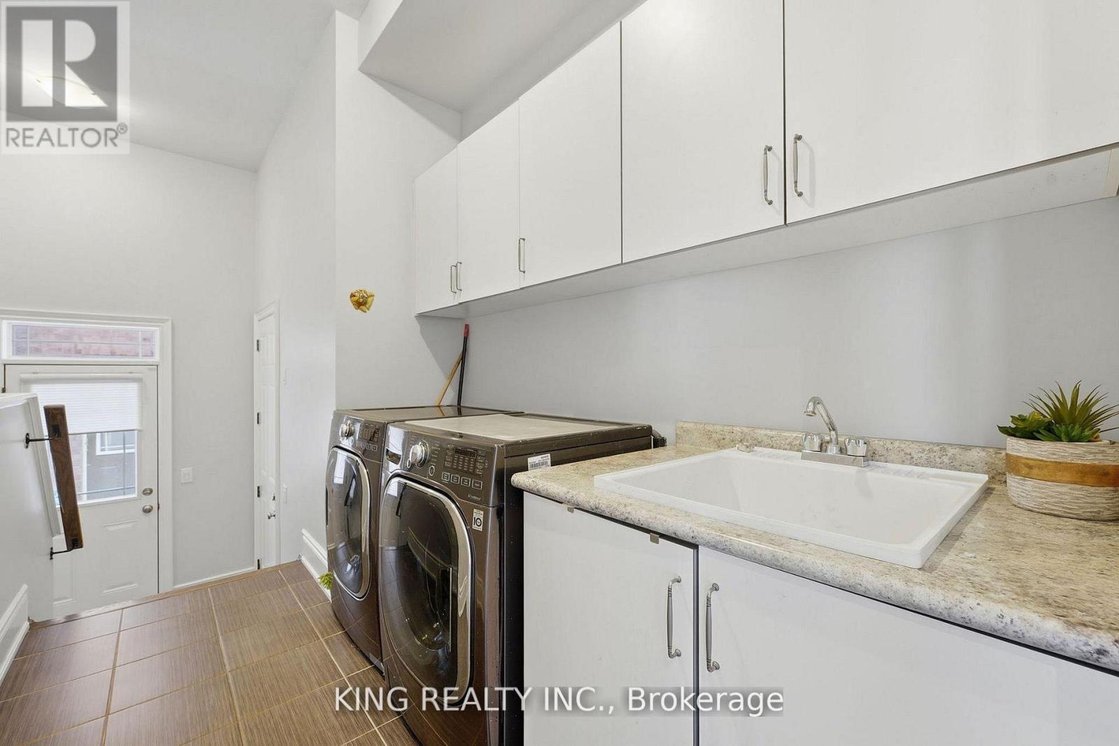 76 CHESNEY CRESCENT - 18